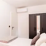 Orca -sea View Apartman *