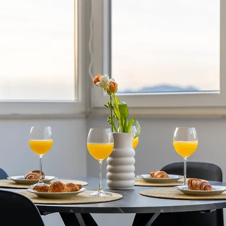 Apartment Orca -sea View