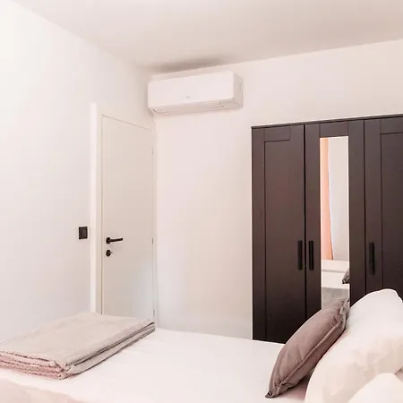 Orca -sea View Apartment *