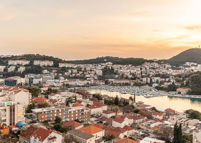 Orca -sea View Apartmán *